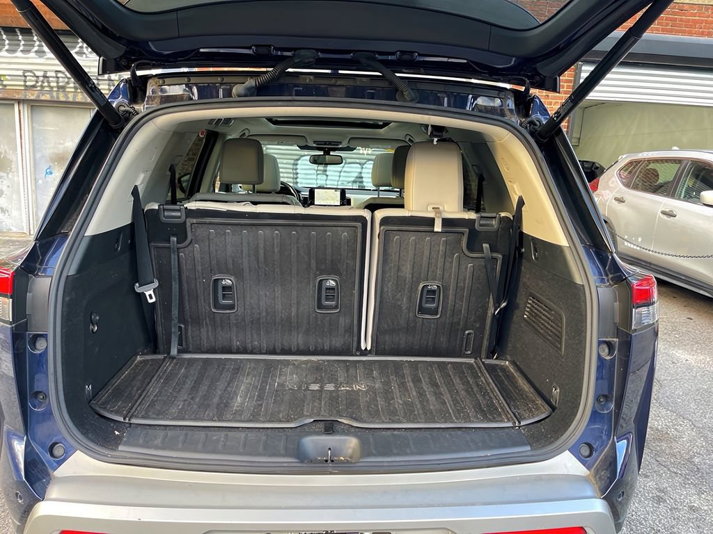 Used 2022 Nissan Pathfinder Platinum w/ Cargo Package image 22
