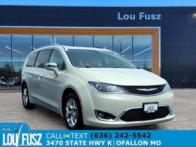 Used 2017 Chrysler Pacifica Limited FWD video 1