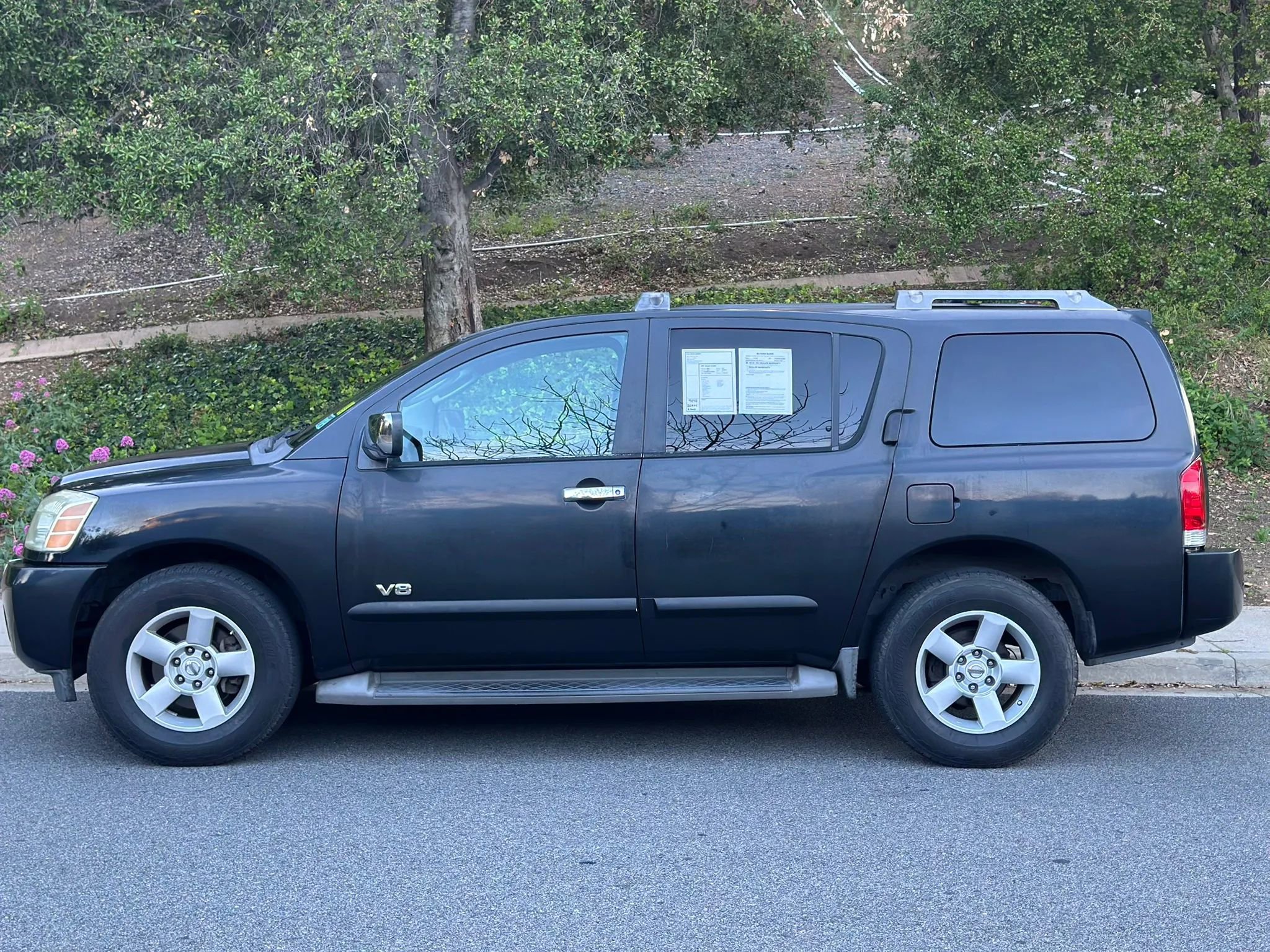 Used 2007 Nissan Armada SE RWD image 2