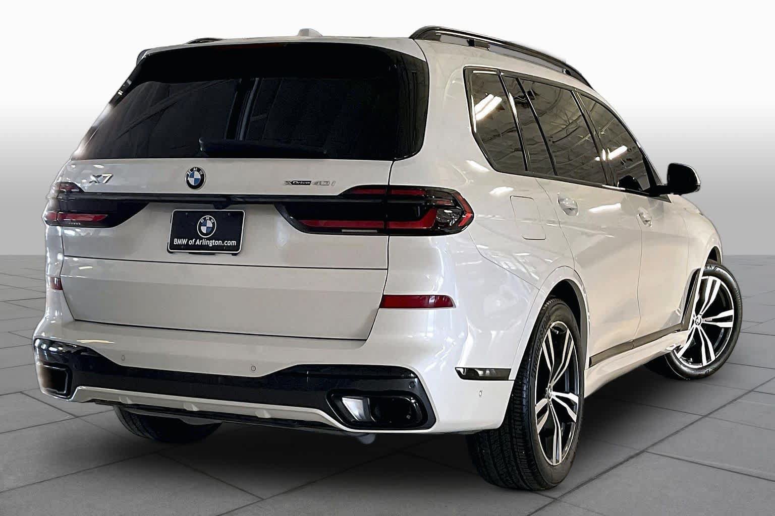 Used 2024 BMW X7 xDrive40i w/ M Sport Package AWD/4WD image 12