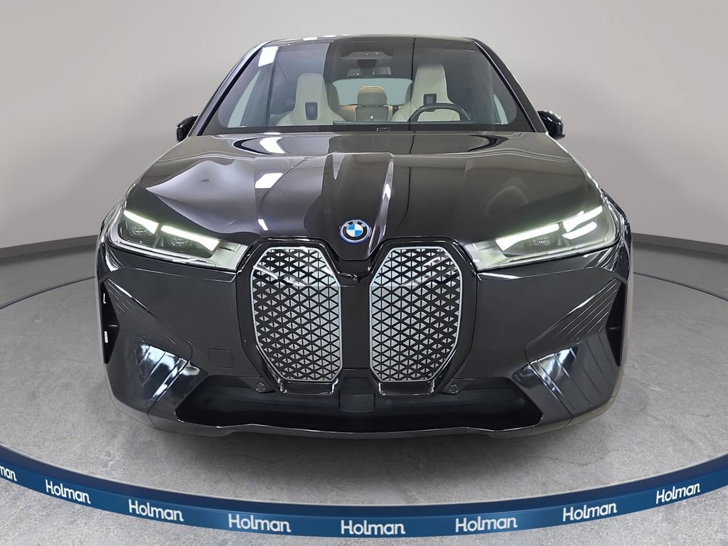Used 2024 BMW iX xDrive50 w/ Sport Package AWD/4WD image 3