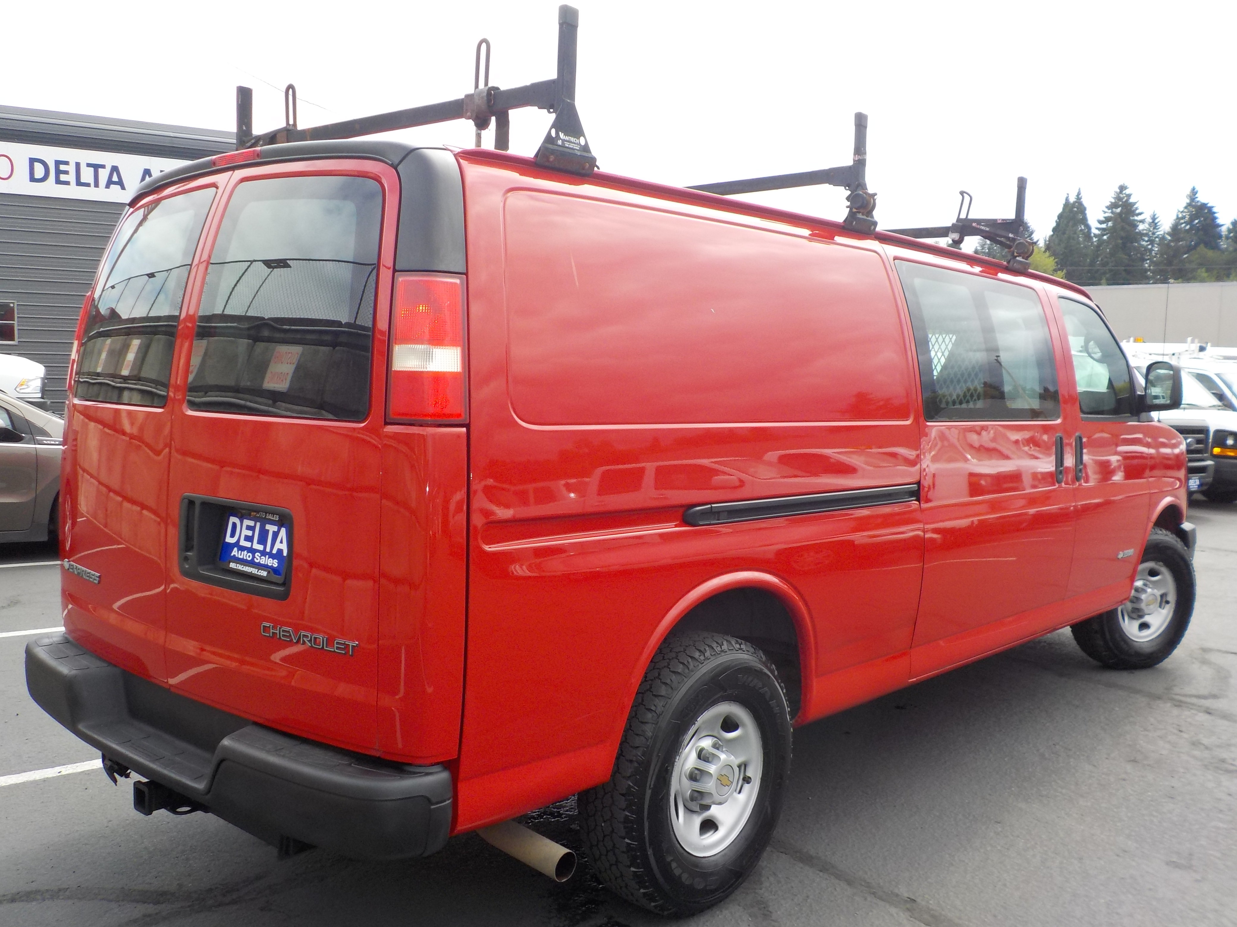 Used 2005 Chevrolet Express 3500 Extended RWD image 7