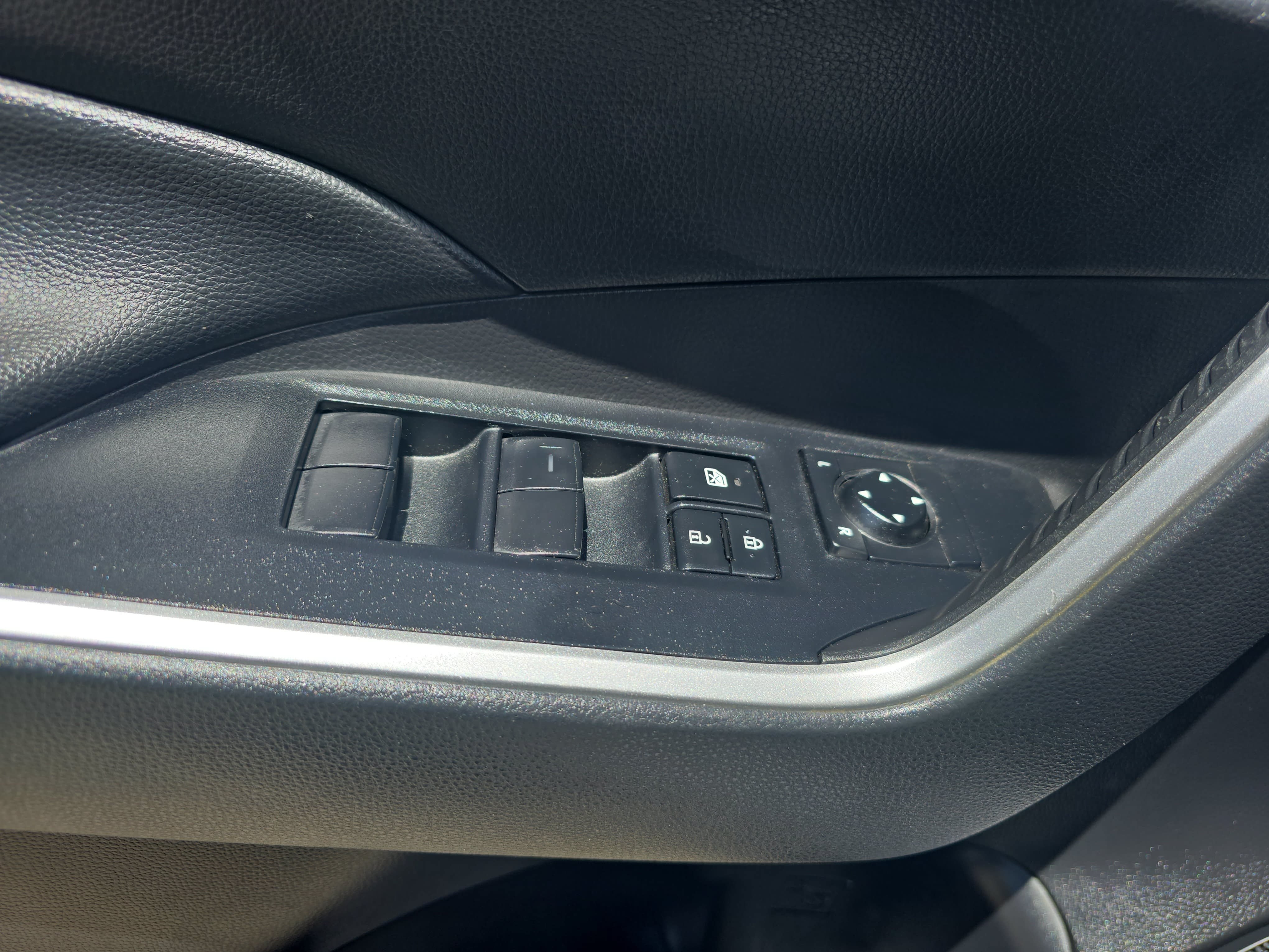 Certified 2023 Toyota RAV4 LE FWD image 28