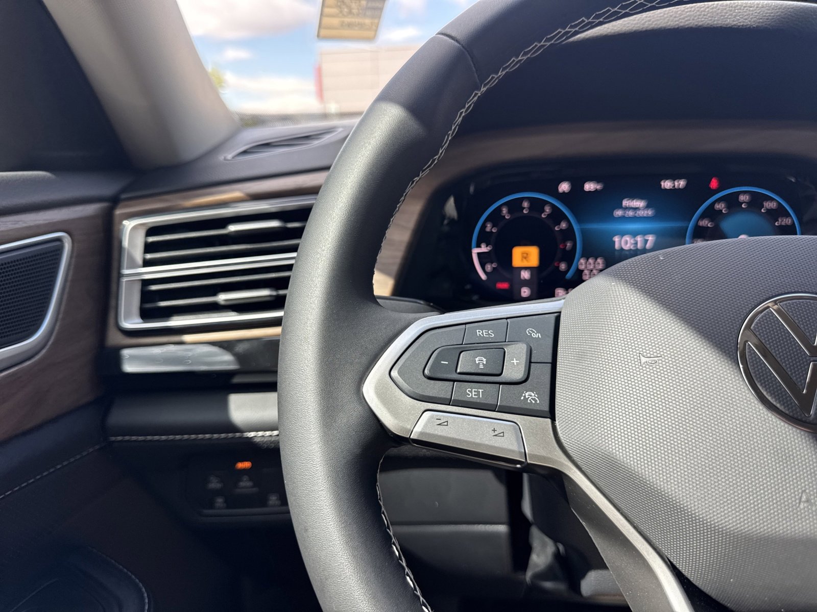 New 2026 Volkswagen Atlas SE image 26