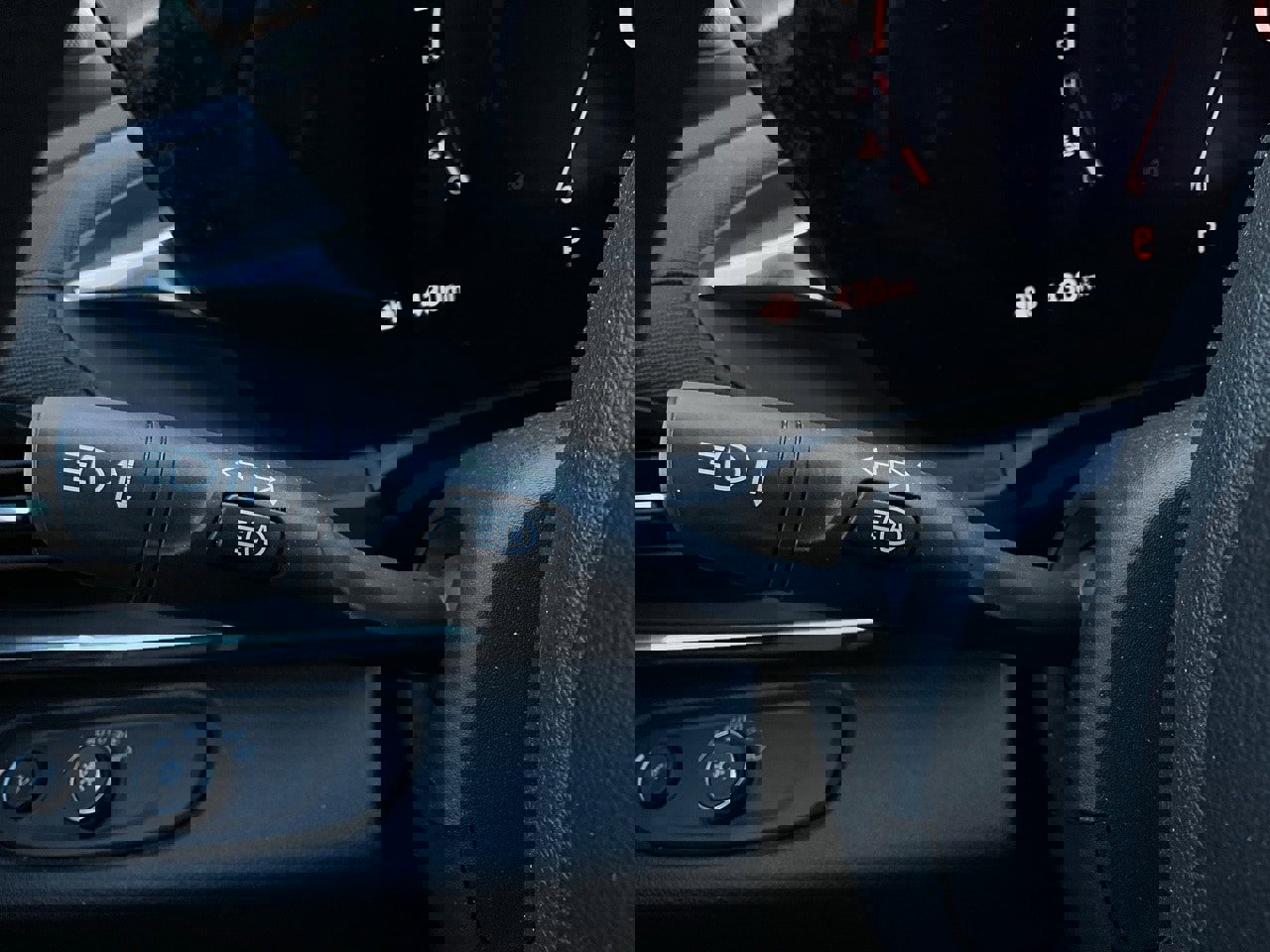 Used 2025 Buick Envista Preferred image 35