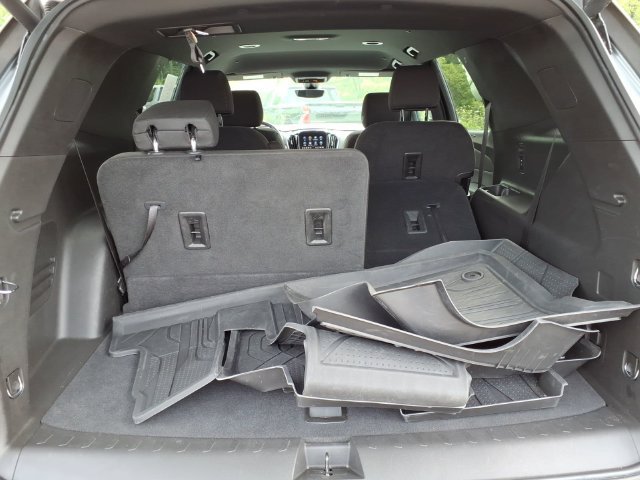 Certified 2023 Chevrolet Traverse LT FWD image 25