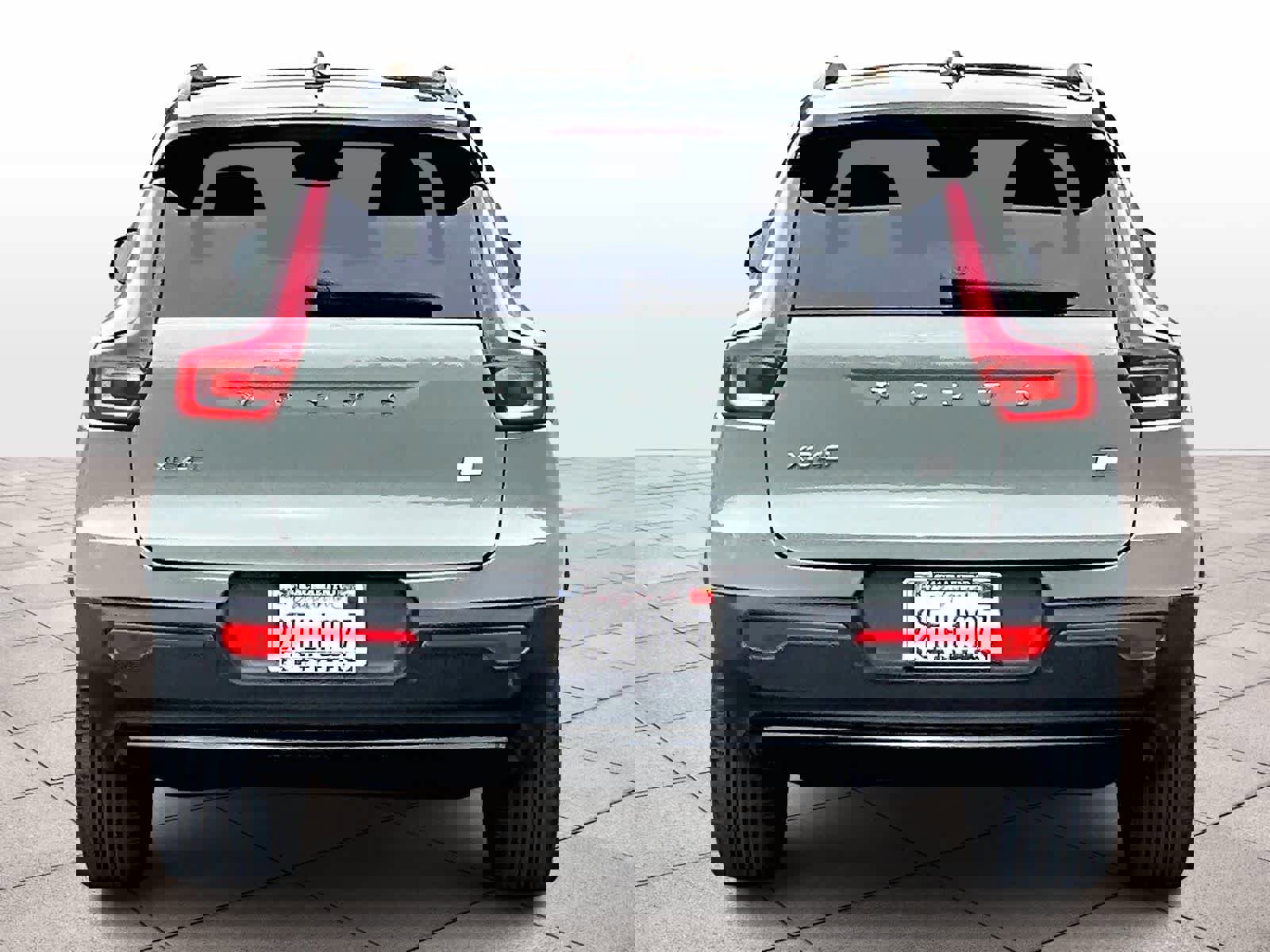 Used 2023 Volvo XC40 Recharge Ultimate AWD/4WD image 6