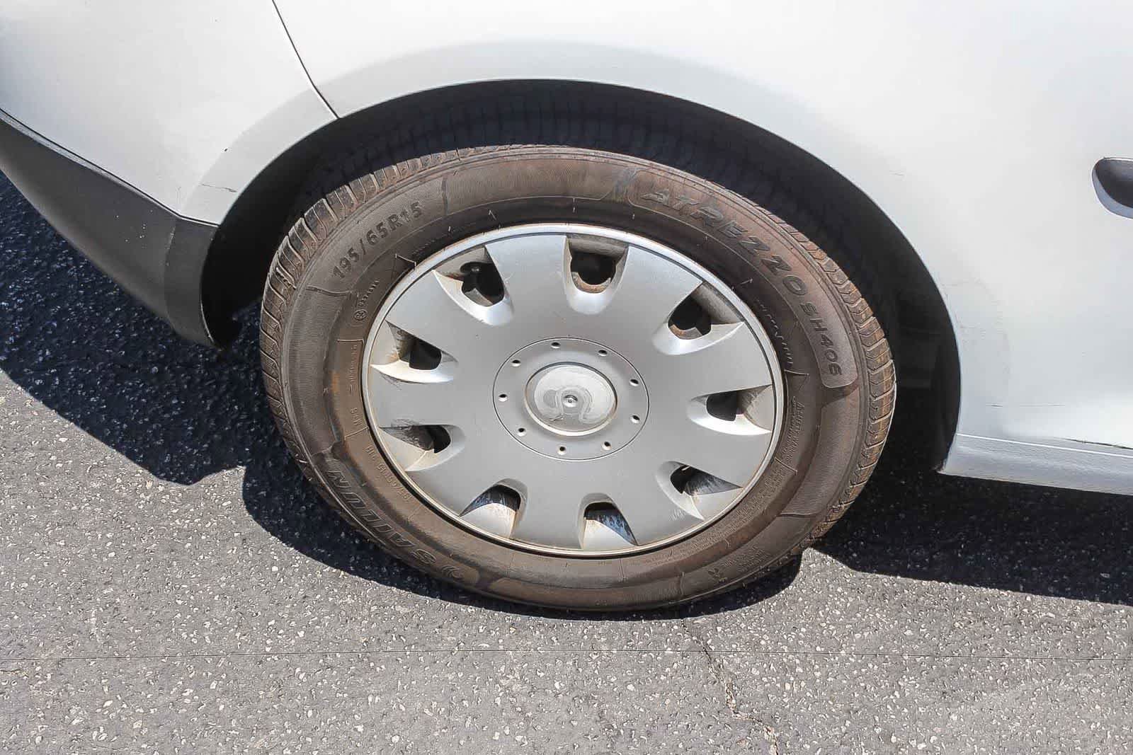 Used 2009 Volkswagen Rabbit S FWD image 12