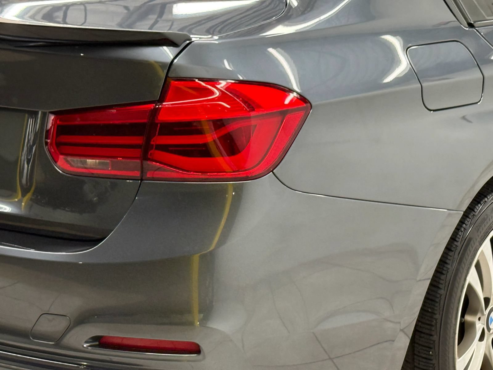 Used 2018 BMW 330i xDrive Sedan AWD/4WD image 10