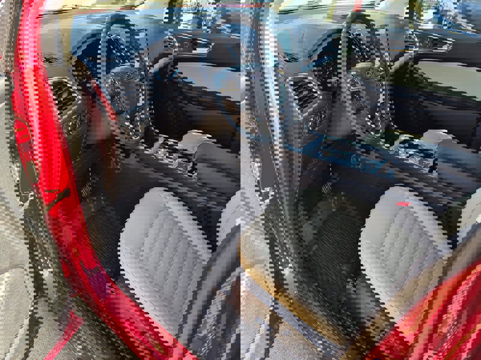 Used 2024 Ford Edge SEL w/ Convenience Package image 13