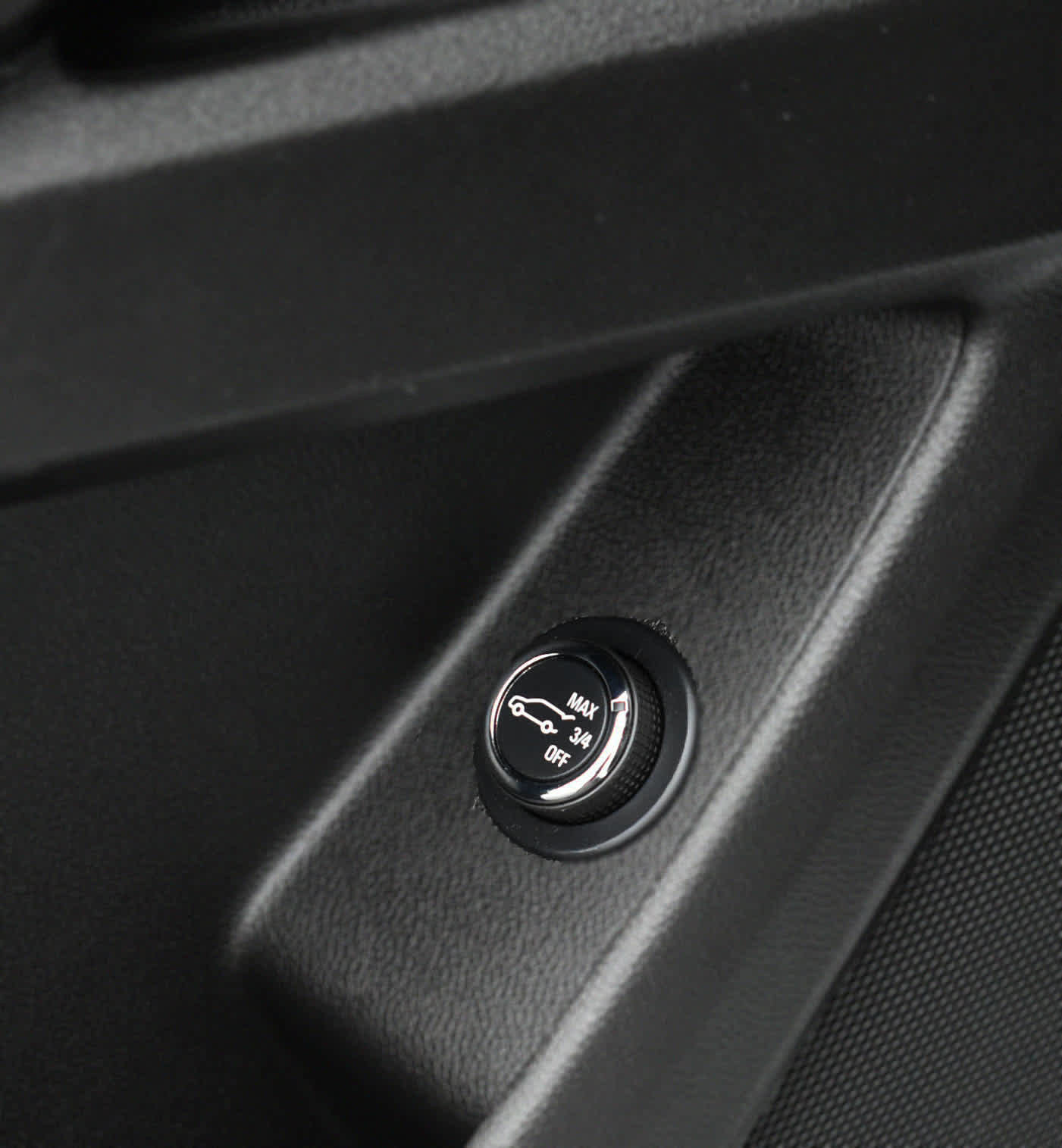 Used 2023 Chevrolet Traverse Premier w/ Redline Edition image 28