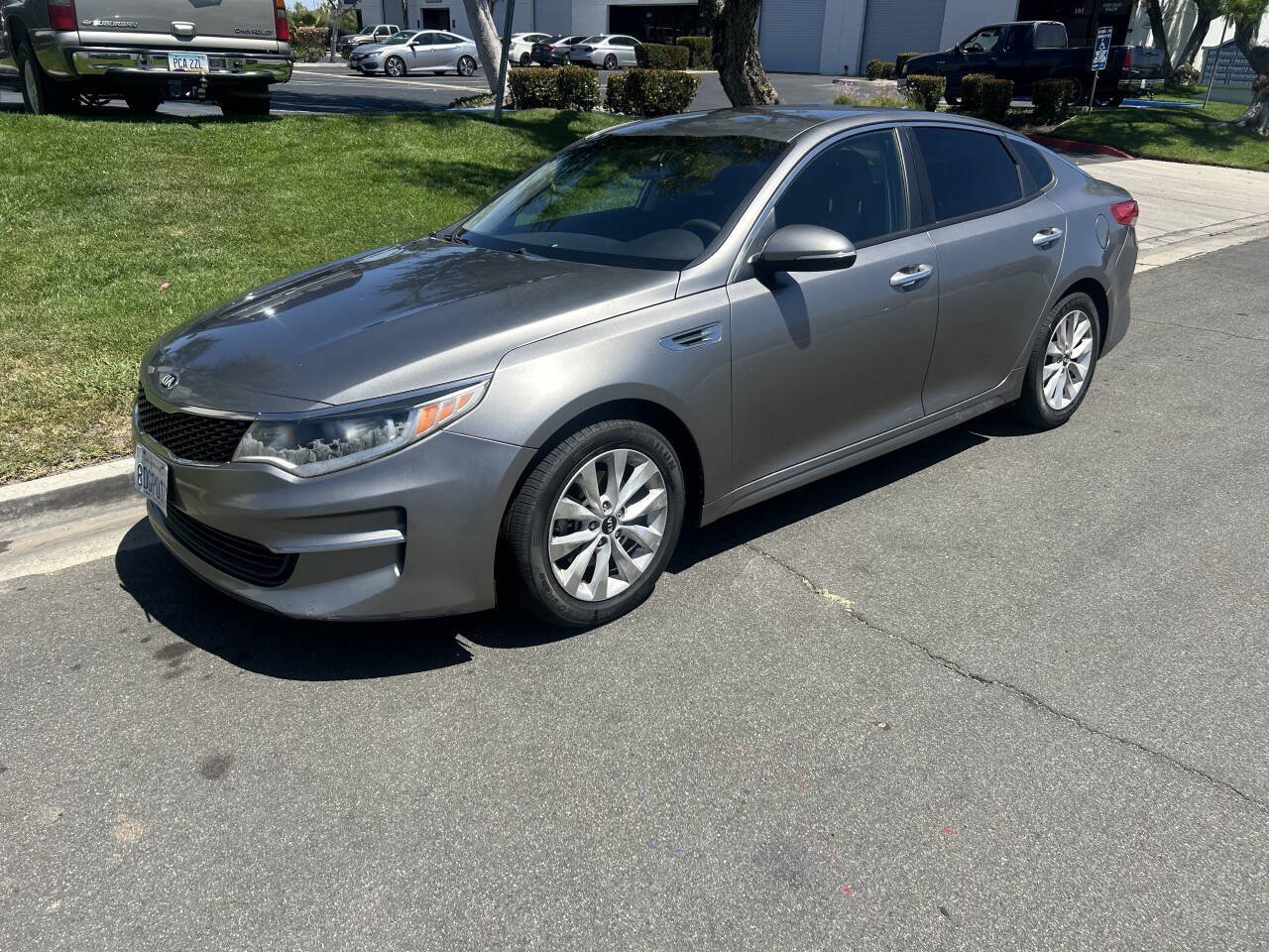 Used 2017 Kia Optima LX FWD image 6