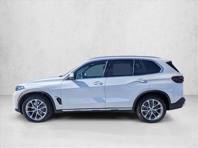 New 2026 BMW X5 xDrive50e image 9