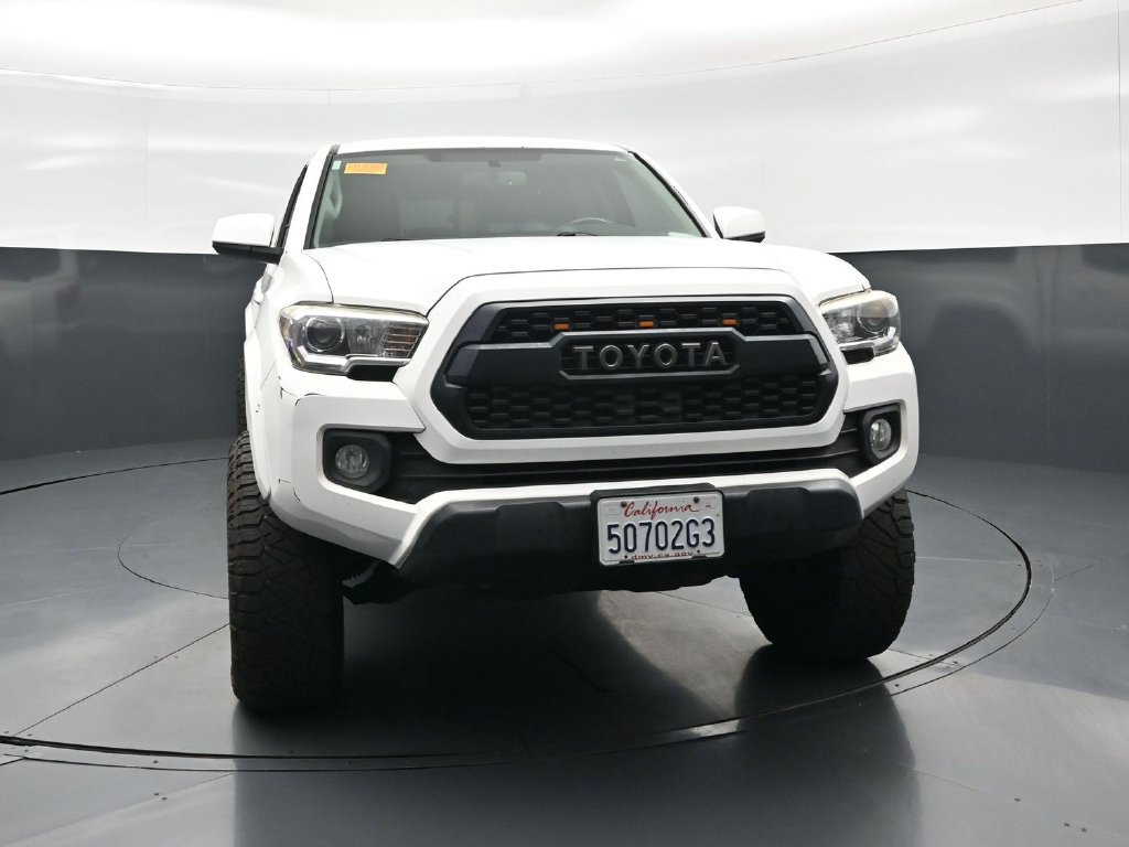 Used 2017 Toyota Tacoma SR5 w/ Tow Package AWD/4WD image 49