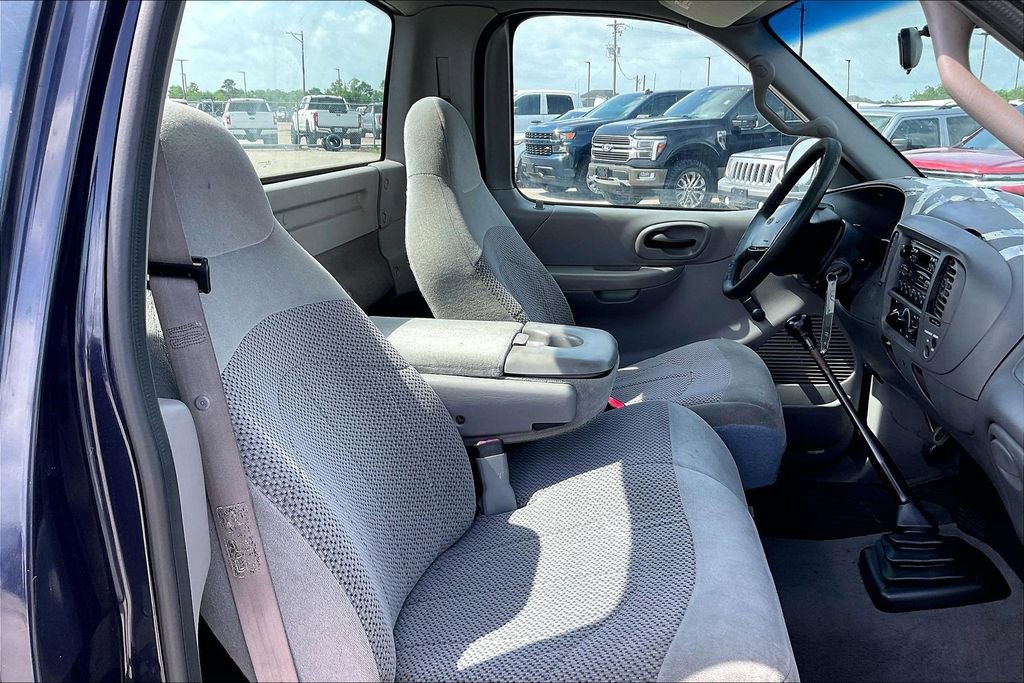Used 2000 Ford F150 XL RWD image 21