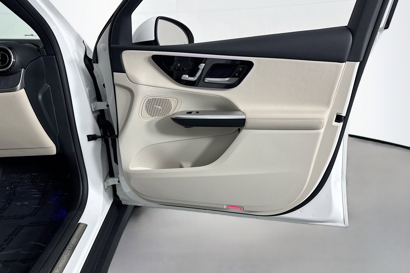 Certified 2026 Mercedes-Benz GLC 300 image 23