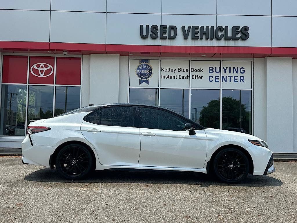 Certified 2022 Toyota Camry XSE w/ Navigation Package FWD image 6