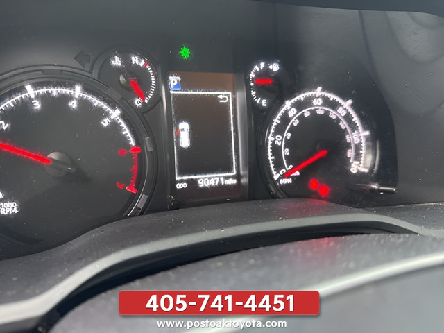 Used 2022 Toyota 4Runner SR5 AWD/4WD image 14