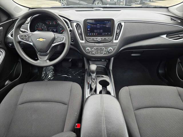 Used 2024 Chevrolet Malibu LT FWD image 17