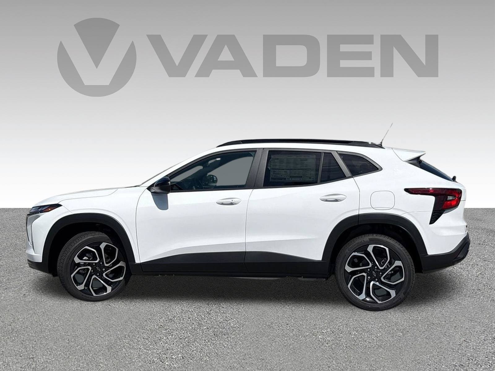New 2026 Chevrolet Trax RS w/ Sunroof Package FWD image 24