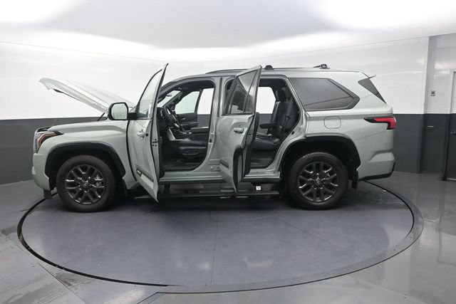 Used 2026 Toyota Sequoia Platinum AWD/4WD image 42