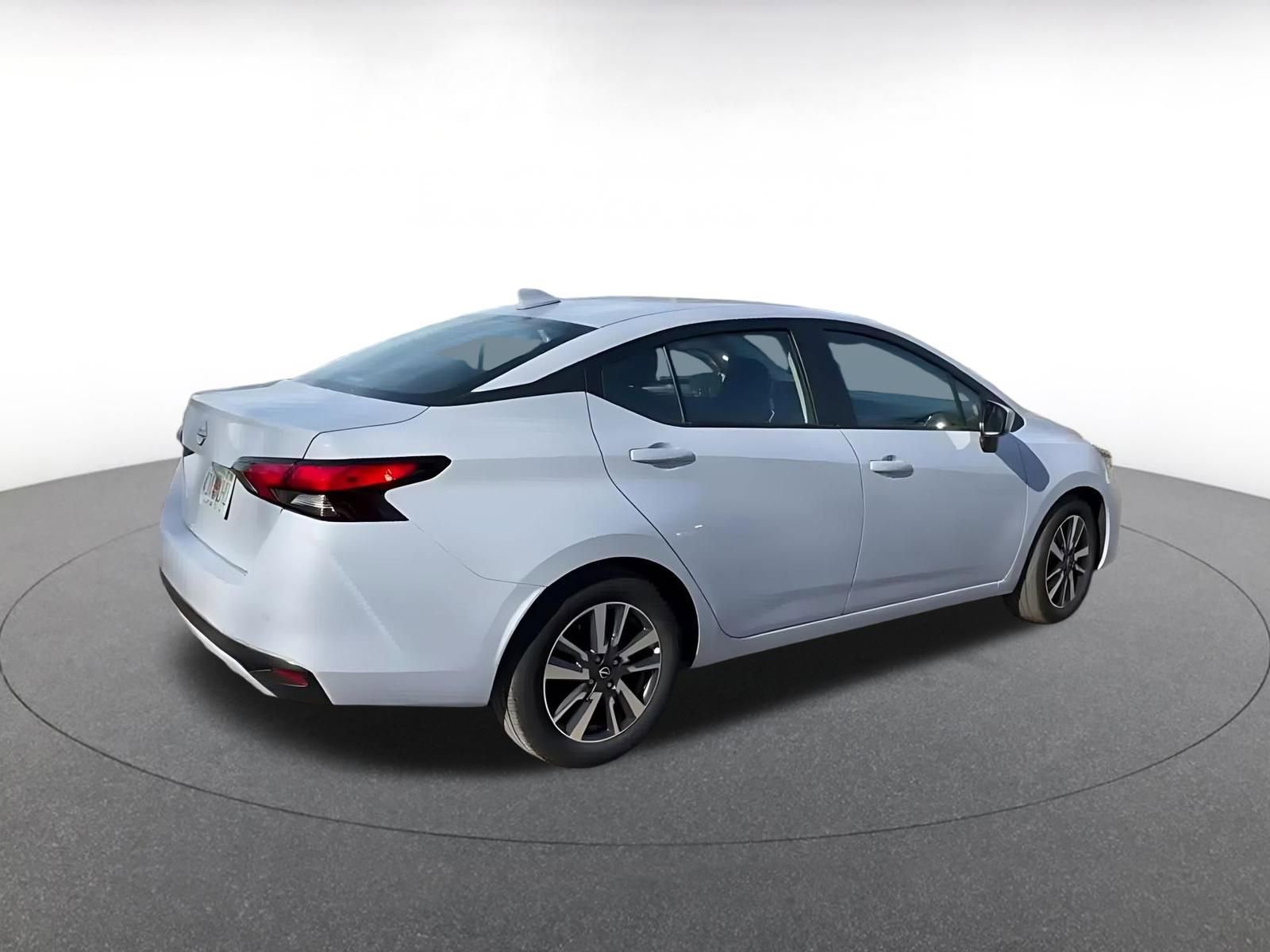 Used 2025 Nissan Versa SV FWD image 14