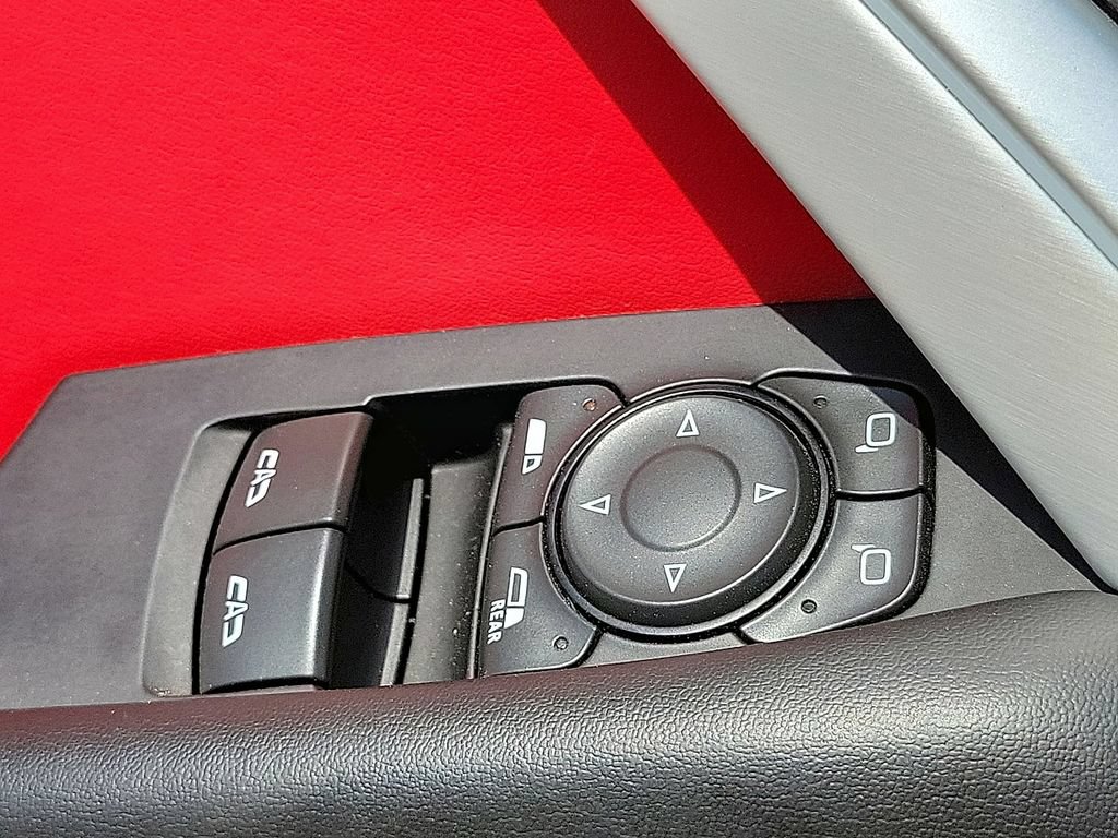 Used 2018 Chevrolet Camaro LT RWD image 15