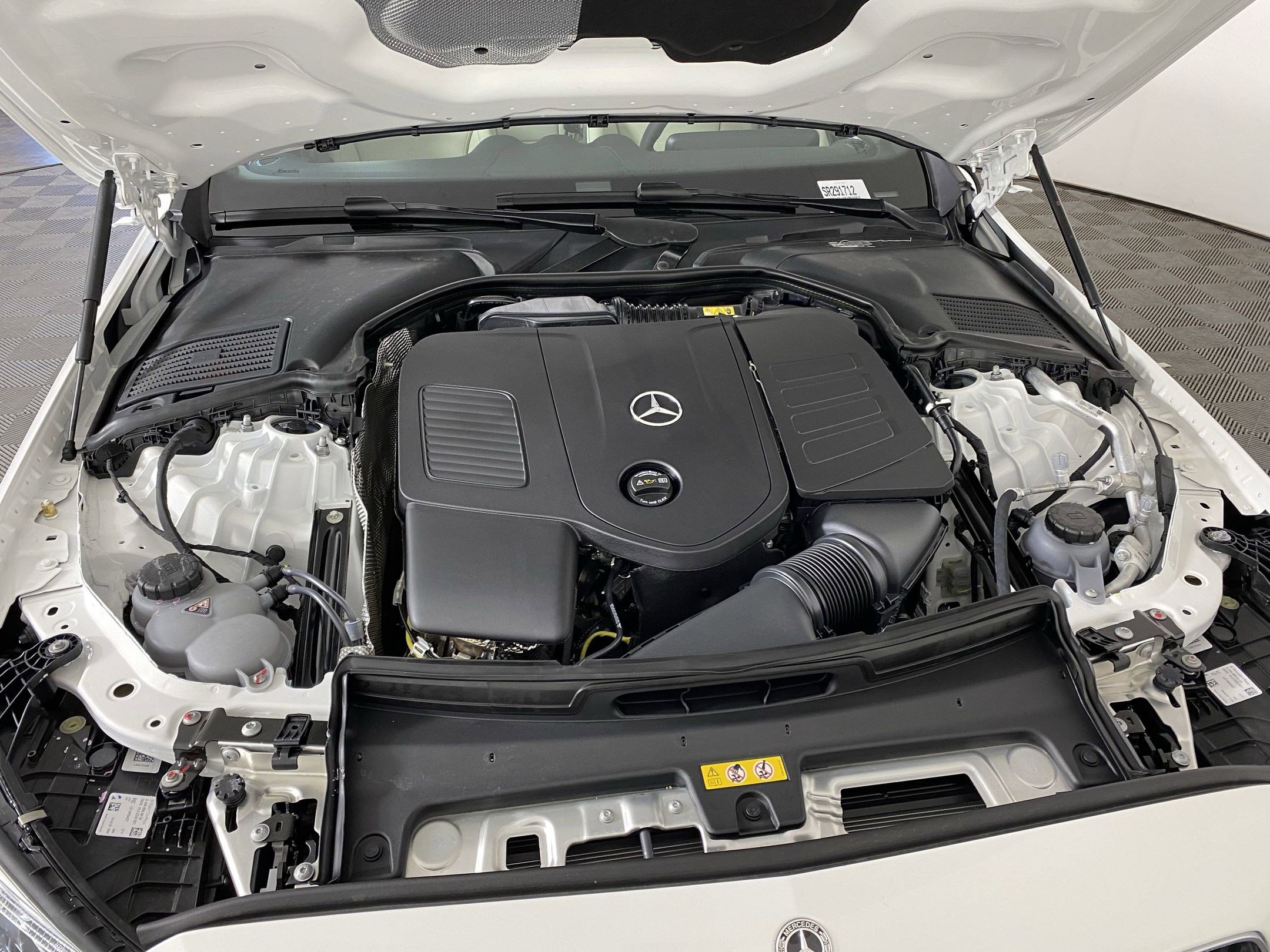 Used 2025 Mercedes-Benz C 300 4MATIC Sedan image 30