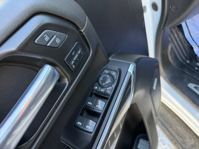 Used 2022 GMC Sierra 3500 AT4 w/ AT4 Premium Plus Package image 18