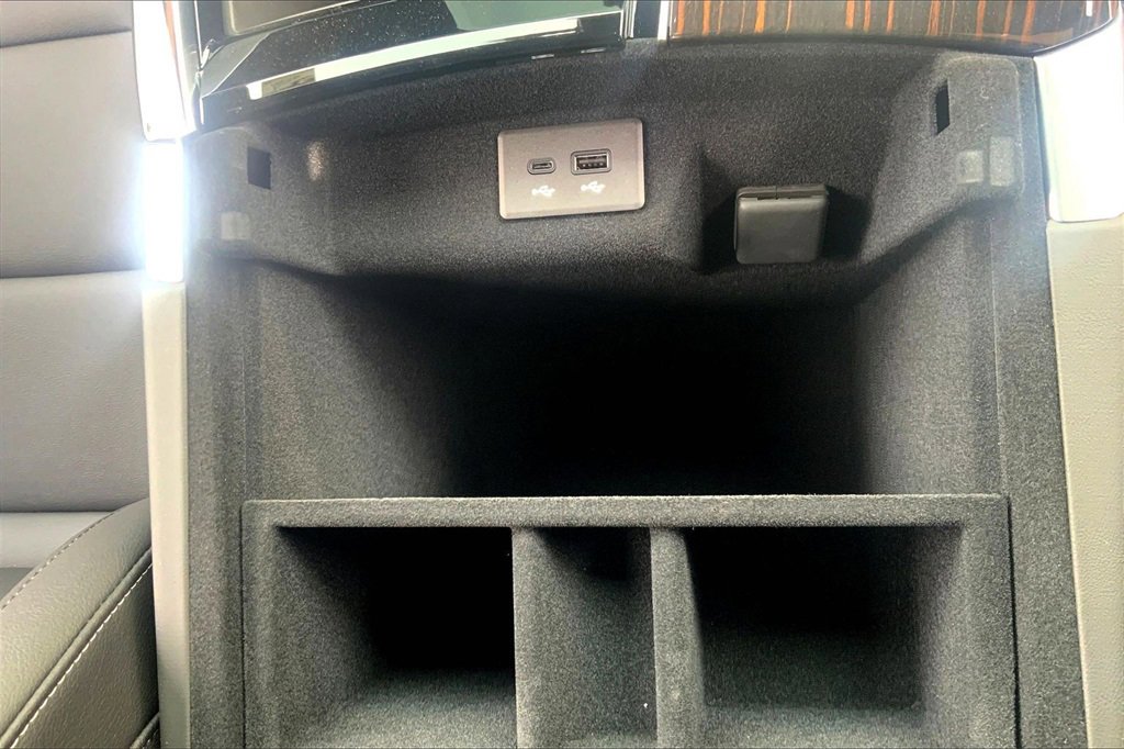 New 2026 Cadillac Escalade 4WD w/ LPO, Floor Liner Package image 21