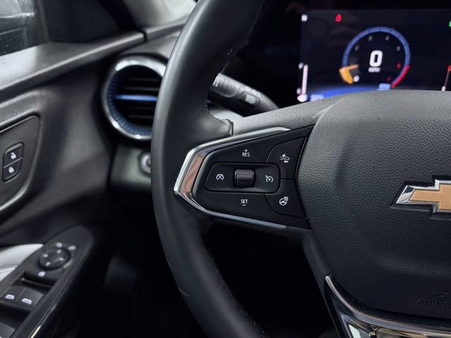 Used 2025 Chevrolet Trax LT w/ LT Convenience Package FWD image 24
