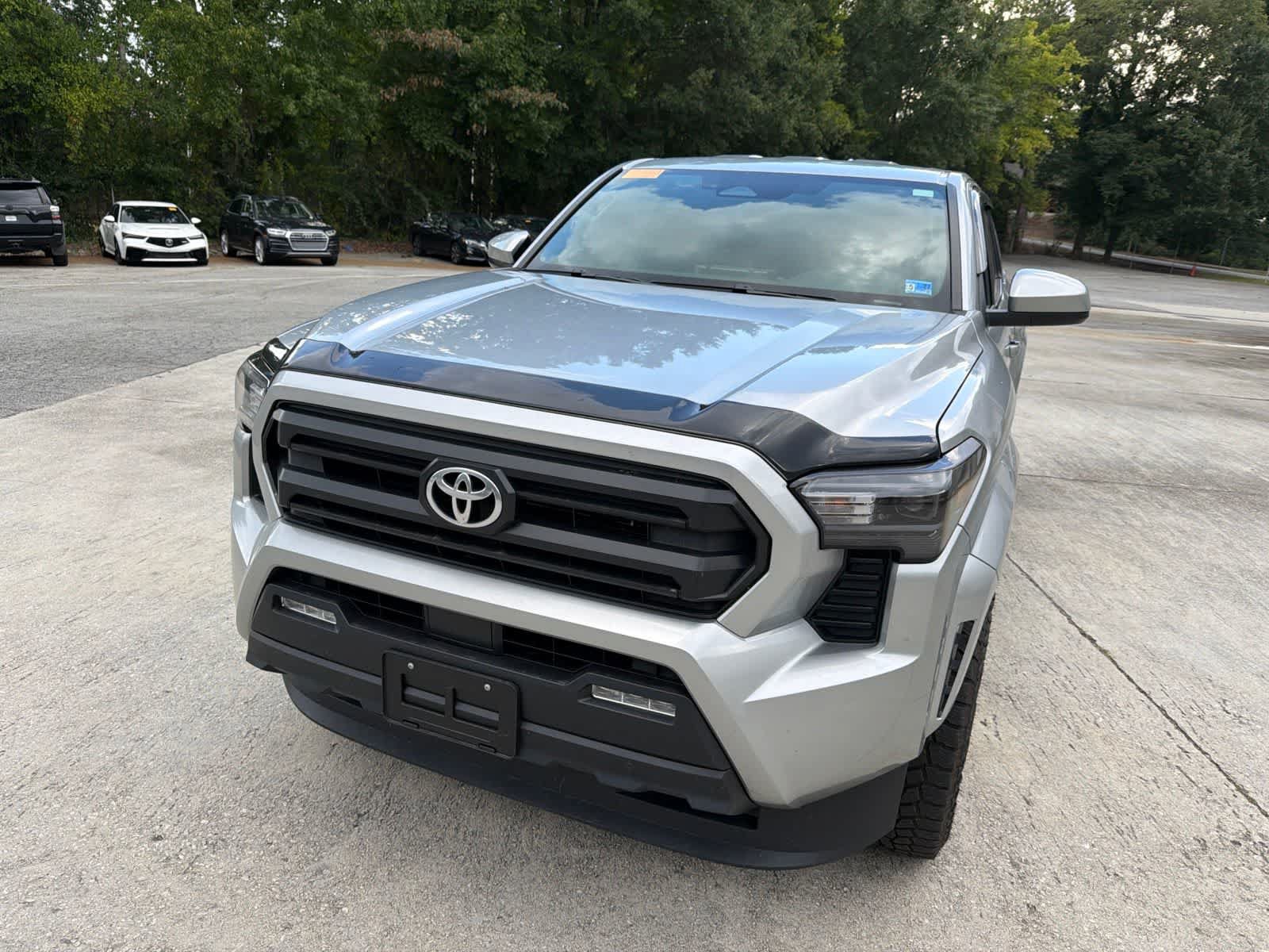 Used 2024 Toyota Tacoma SR5 AWD/4WD image 4
