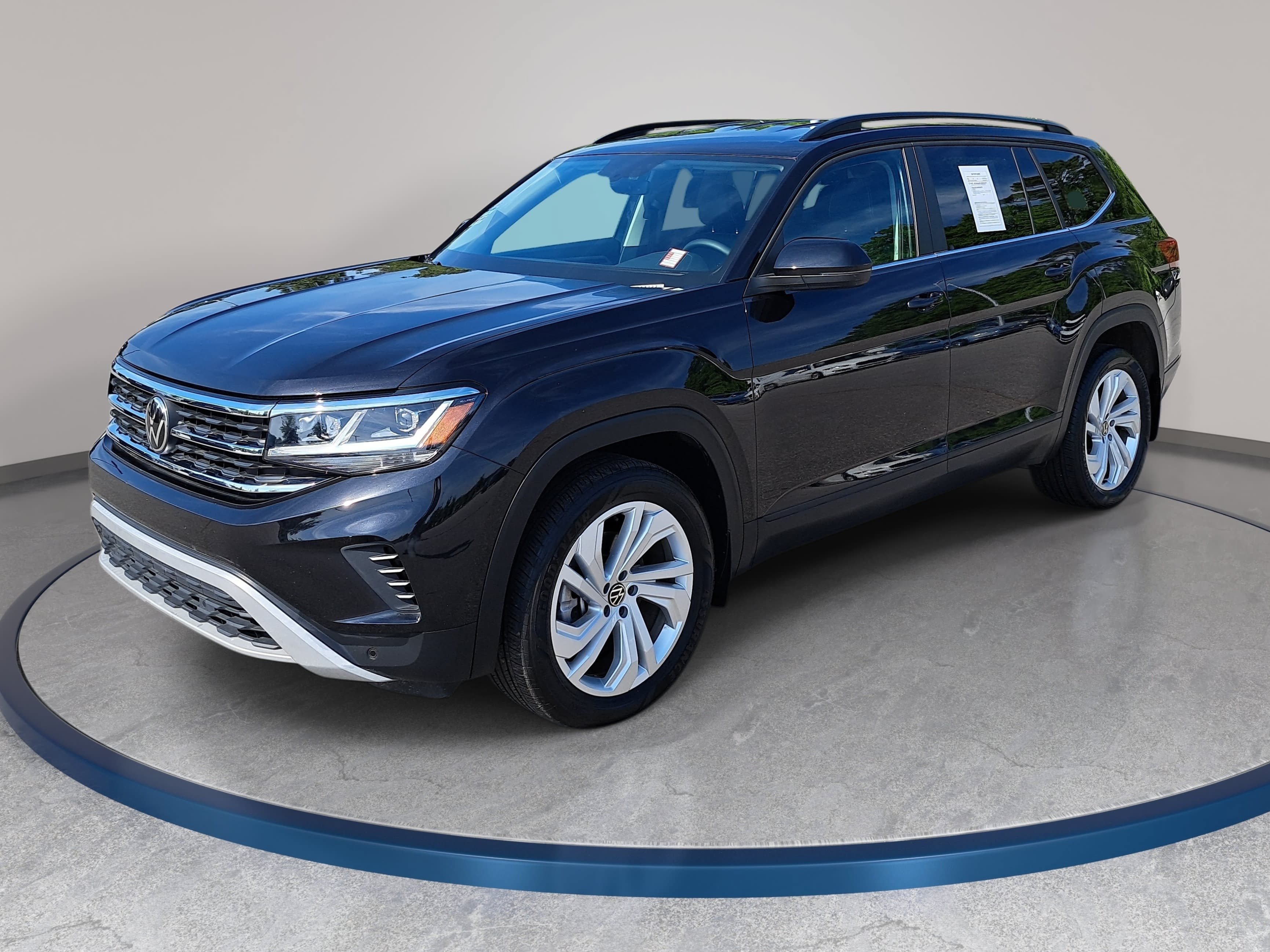 Used 2023 Volkswagen Atlas SE AWD/4WD image 1