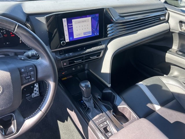 Used 2025 Toyota Camry SE image 30
