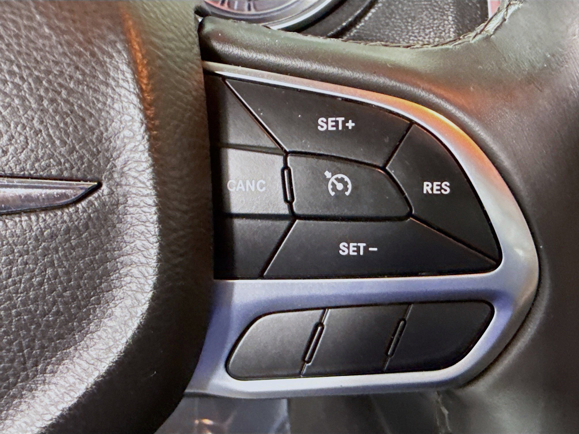 Used 2019 Chrysler 300 Limited image 15