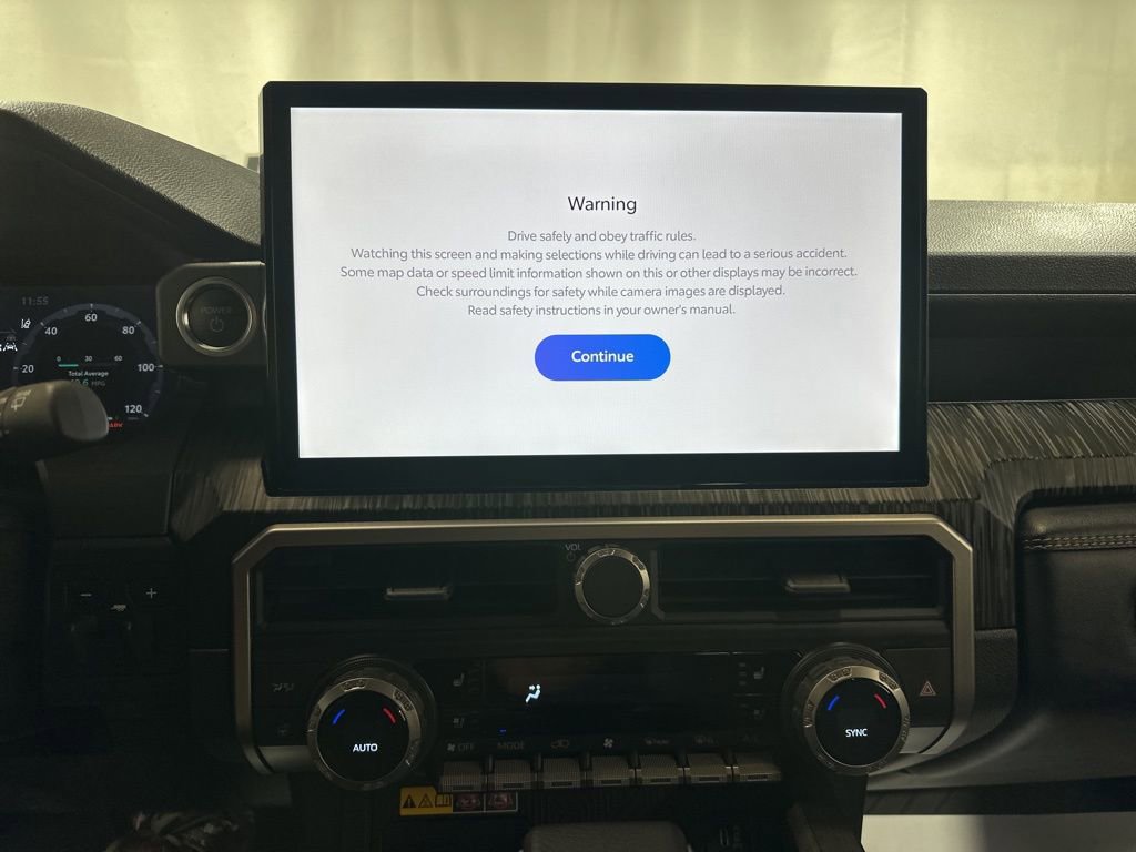 Used 2025 Toyota 4Runner 4WD image 26