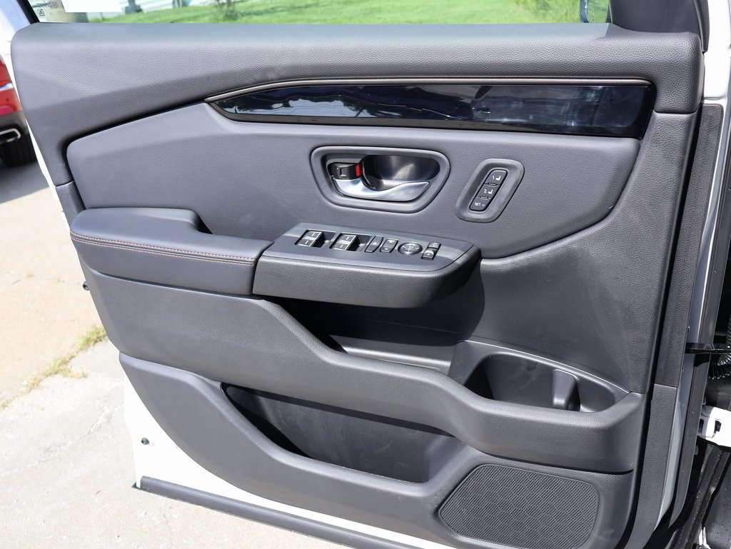 New 2025 Honda Pilot TrailSport image 31