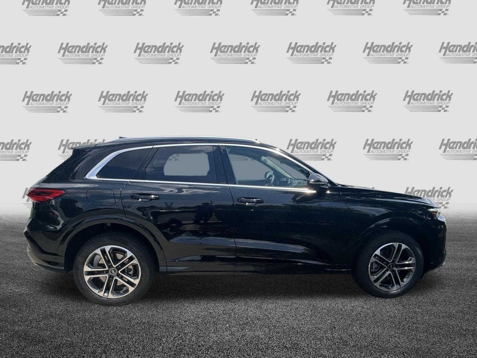 Certified 2025 Audi Q5 Premium w/ Premium Plus AWD/4WD image 11