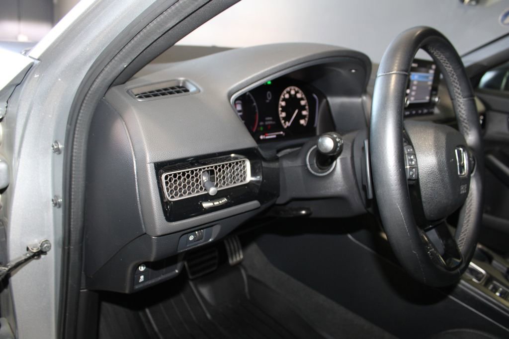 Used 2023 Honda Civic Sport image 13