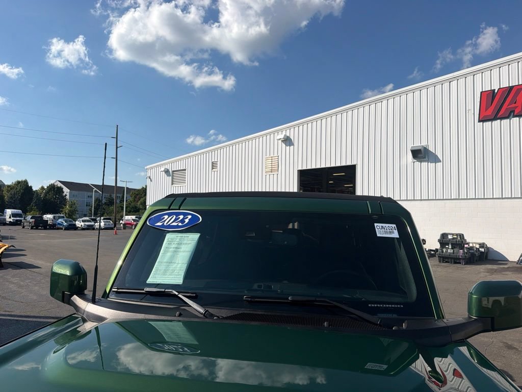 Used 2023 Ford Bronco Outer Banks AWD/4WD image 17