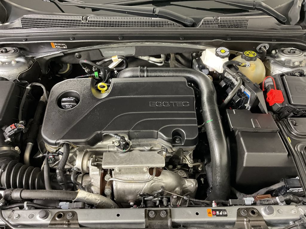 Used 2024 Chevrolet Malibu LT FWD image 24