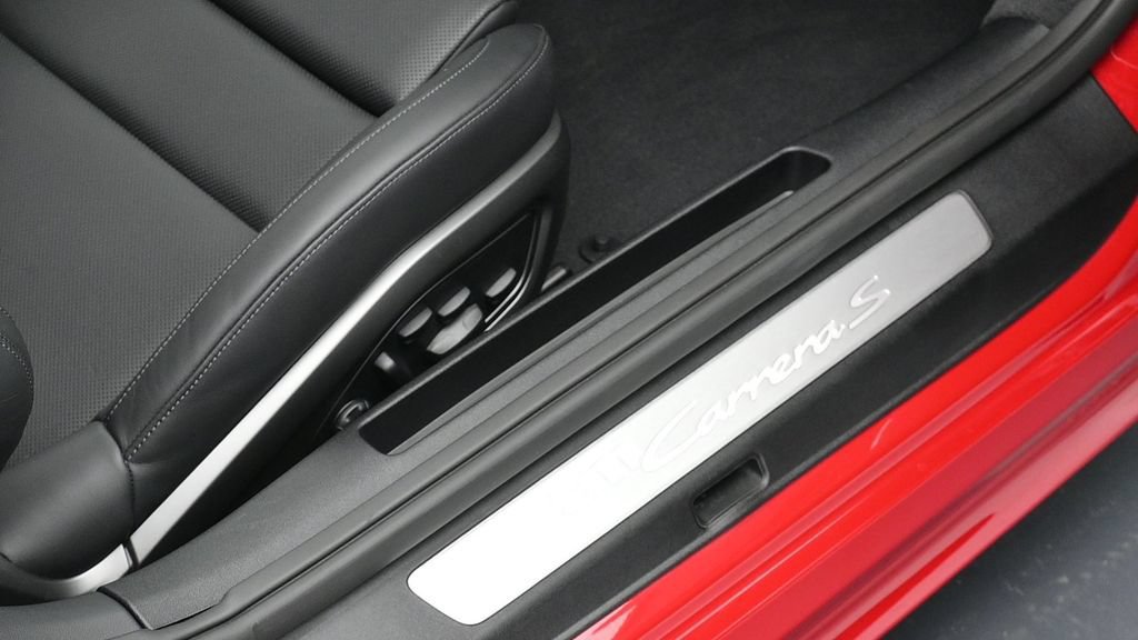 Certified 2025 Porsche 911 Carrera S RWD image 27