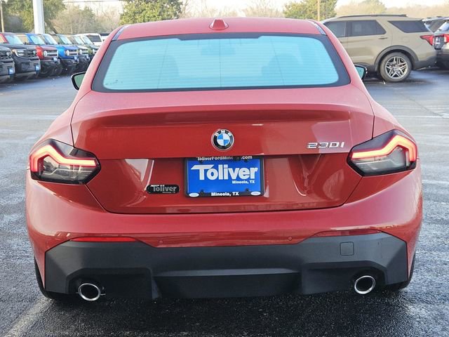 Used 2023 BMW 230i Coupe w/ Premium Package image 9