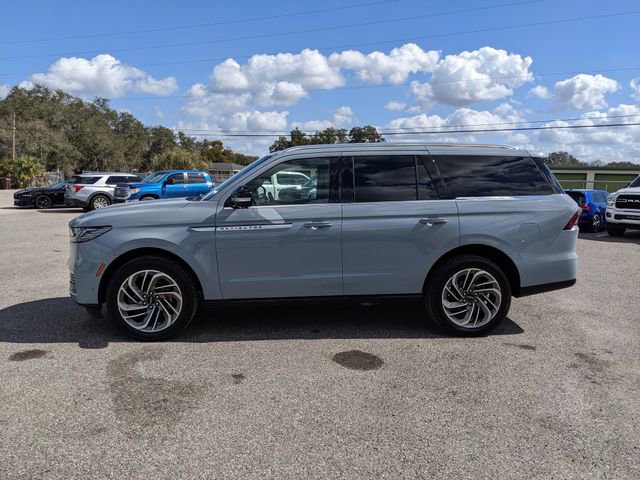 Used 2025 Lincoln Navigator Reserve image 7