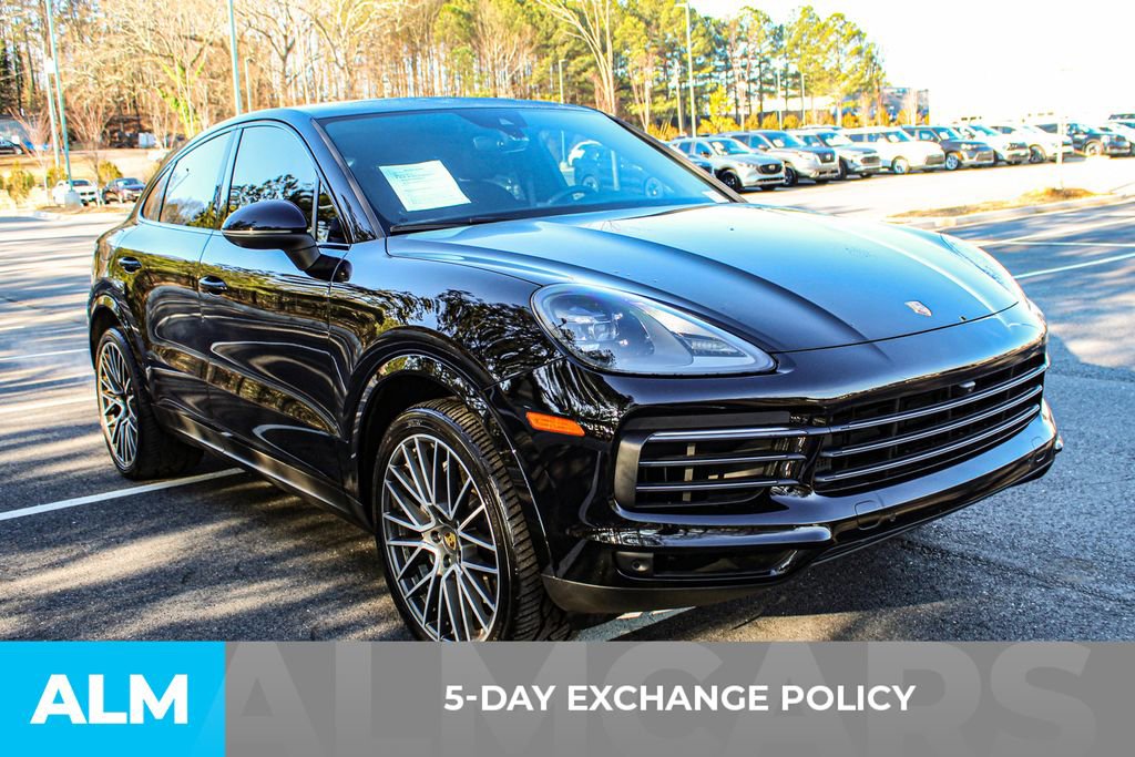 Used 2023 Porsche Cayenne Platinum Edition image 3