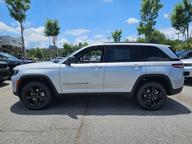 New 2025 Jeep Grand Cherokee Limited w/ Luxury Tech Group II image 4