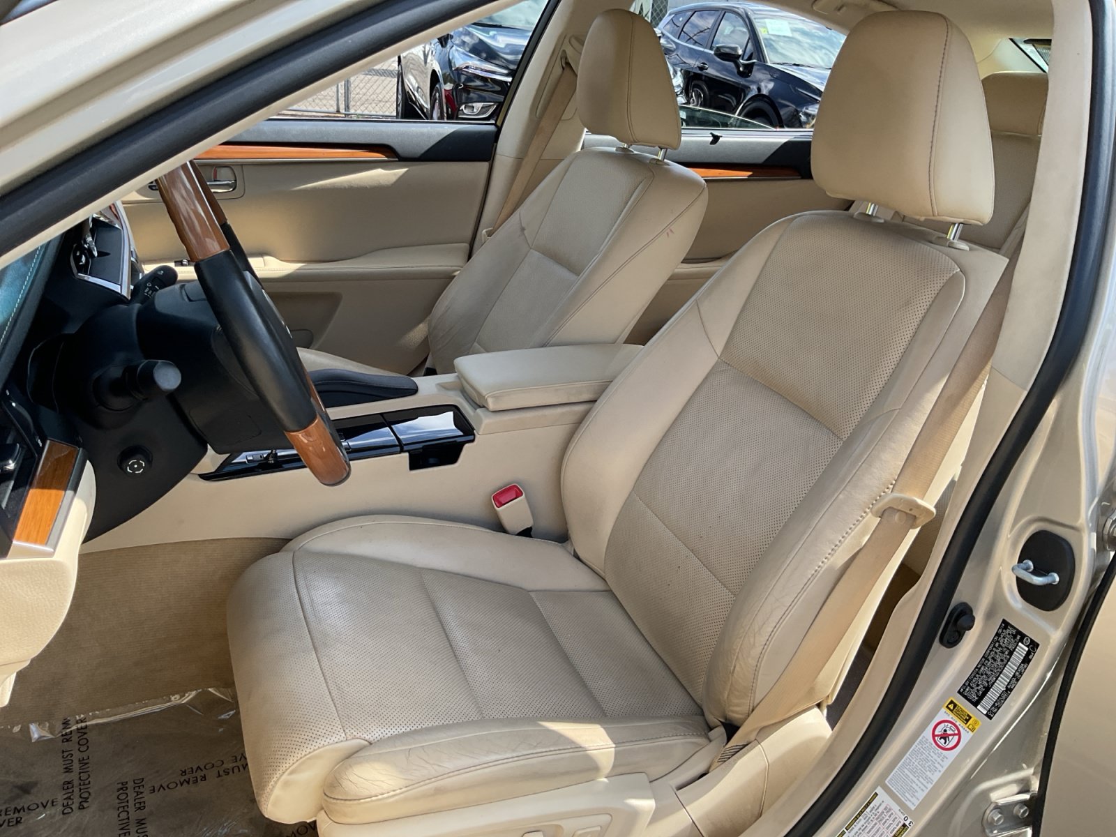 Used 2014 Lexus ES 300h FWD image 16