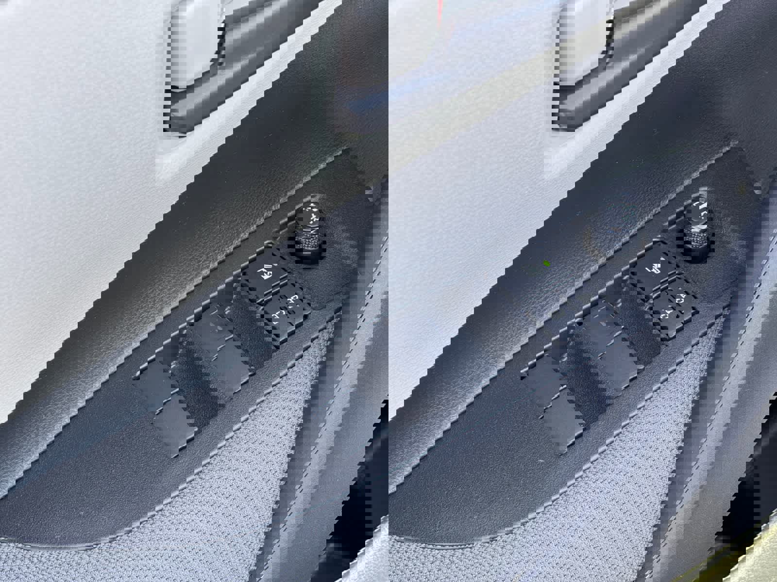 Certified 2022 Toyota Corolla LE image 14