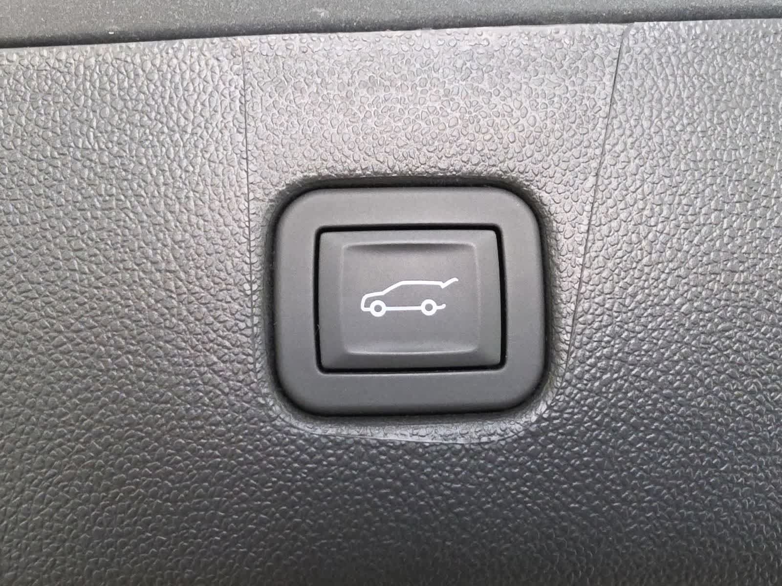 Used 2025 Chevrolet Blazer RS FWD image 34
