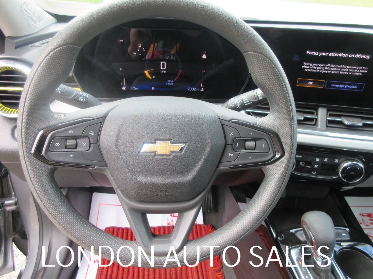 Used 2026 Chevrolet Trax LT FWD image 11